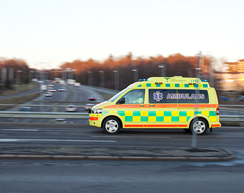 Ambulans i trafikmiljö. Foto: SÄS